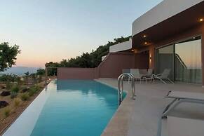 Plethora Luxury Suites