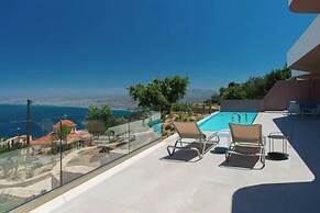 Plethora Luxury Suites