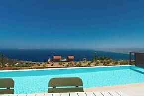 Plethora Luxury Suites