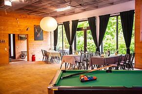 Bendorfer Stadl Whirlpool-sauna-billard-kicker