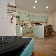 Spacious 2BR Maisonette -Private Terrace