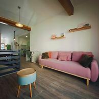 Spacious 2BR Maisonette -Private Terrace