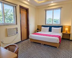 OnlyStay Snap Hotel
