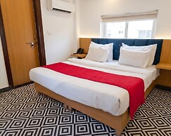 OnlyStay Snap Hotel