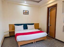 OnlyStay Snap Hotel