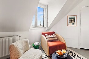 Stylish 1BR Parc Monceau Retreat
