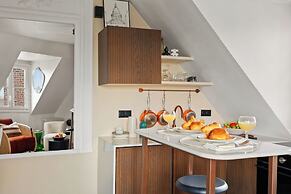 Stylish 1BR Parc Monceau Retreat