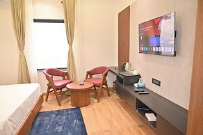 Purav Hotel
