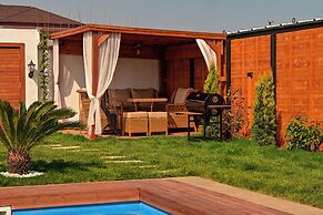 Lotus Bungalov