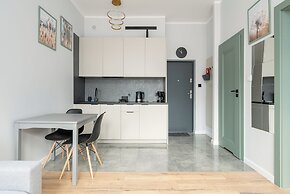 RentPlanet - przy Parku Mirowskim