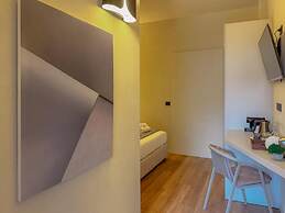 Blu Rooms - Room to Rest