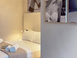 Blu Rooms - Room to Rest