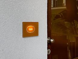 Blu Rooms - Room to Rest