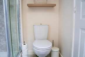 Spacious Luxurious Serviced Accommodation 2