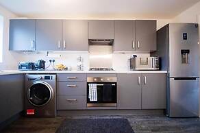 Spacious Luxurious Serviced Accommodation 2