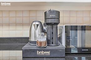 bnbme - Emirates Crown - 2BR & Maid Room