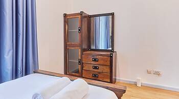 bnbme - Emirates Crown - 2BR & Maid Room