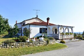 Shared Gardened Accommodation With bbq and sea View