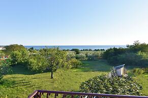 Shared Gardened Accommodation With bbq and sea View
