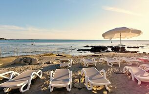 Shared Gardened Accommodation With bbq and sea View
