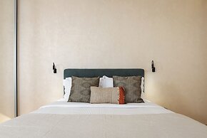 Glyfada Lux Olive Suites - Pathos