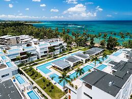 Sol de Arena Beachfront Condos