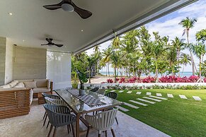 Sol de Arena Beachfront Condos
