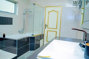Best Hôtel Aéro Batignolles
