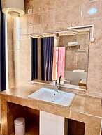 Best Hôtel Aéro Batignolles