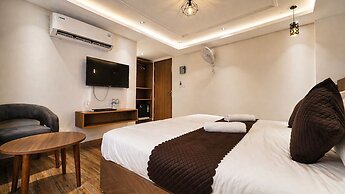 Hotel The Montara Near Ganga Ghat