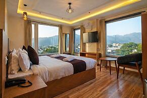 Hotel The Montara Near Ganga Ghat