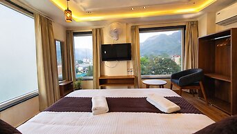 Hotel The Montara Near Ganga Ghat
