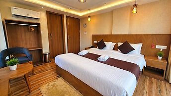 Hotel The Montara Near Ganga Ghat