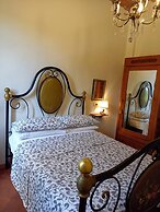 CHARMING LUCCA