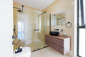 MITO Seaview by Serbellas