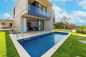 MITO Seaview by Serbellas