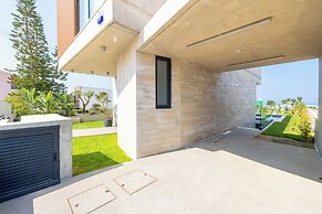 MITO Seaview by Serbellas