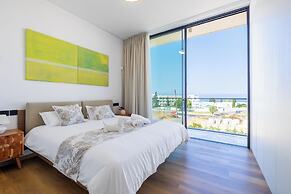 MITO Seaview by Serbellas