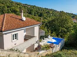 Holiday Home Nikas