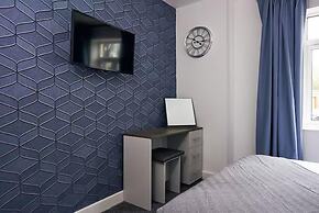 Apartment Sleeps 5 With Parking