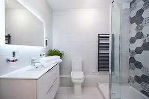 Apartment Sleeps 5 With Parking