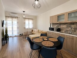 Casa Plati 1 2 - Private Pool Garden Stay