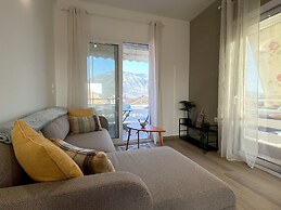 Taygetos View - Bright Modern Retreat in Center