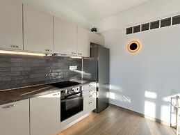 Taygetos View - Bright Modern Retreat in Center