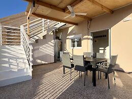 Taygetos View - Bright Modern Retreat in Center