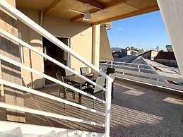 Taygetos View - Bright Modern Retreat in Center
