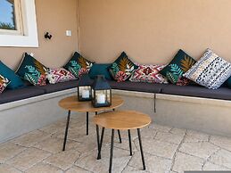 Casa Plati 1 - Modern Escape With Pool Garden
