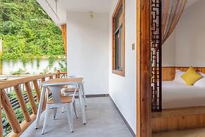 Yishan Resort Courtyard