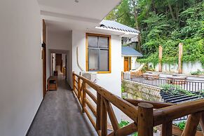 Yishan Resort Courtyard
