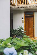 Yishan Resort Courtyard